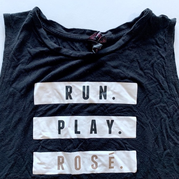 “Run. Play. Rose” Black White and Rose Gold Soft Sleeveless Shirt Women’s SZ M - Picture 1 of 3